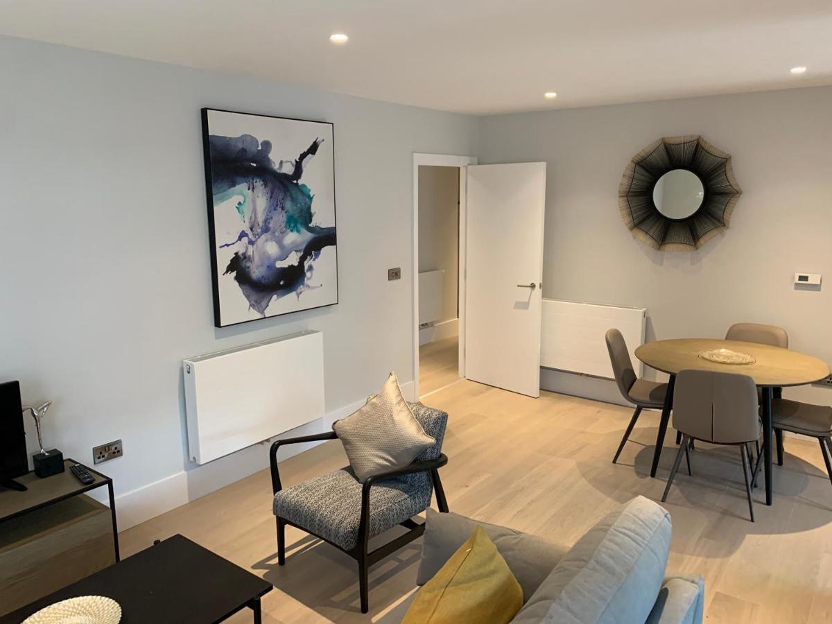 Heathrow North Apartments By Charles Hope Hounslow Luaran gambar