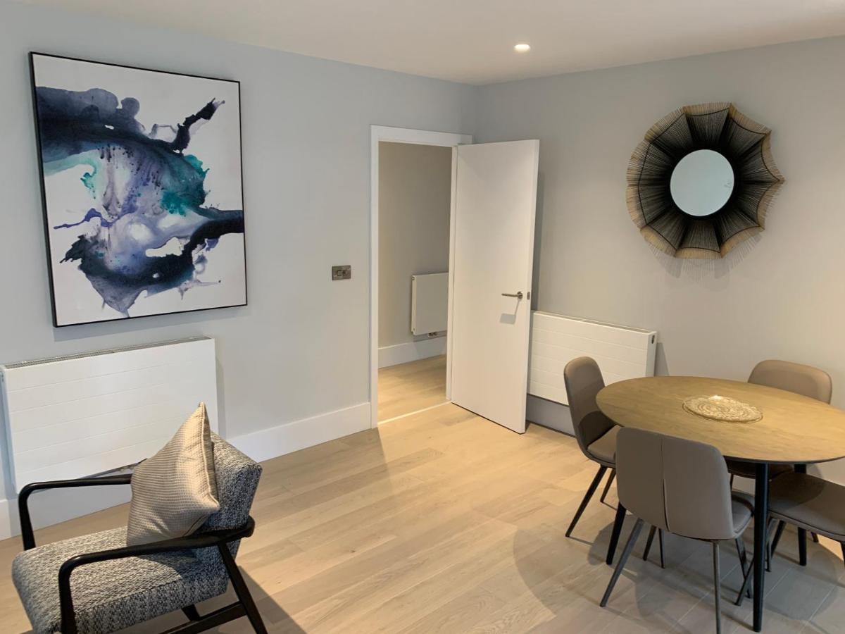 Heathrow North Apartments By Charles Hope Hounslow Luaran gambar