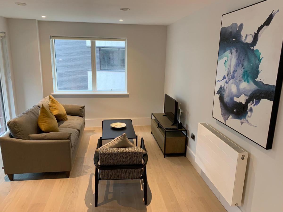 Heathrow North Apartments By Charles Hope Hounslow Luaran gambar