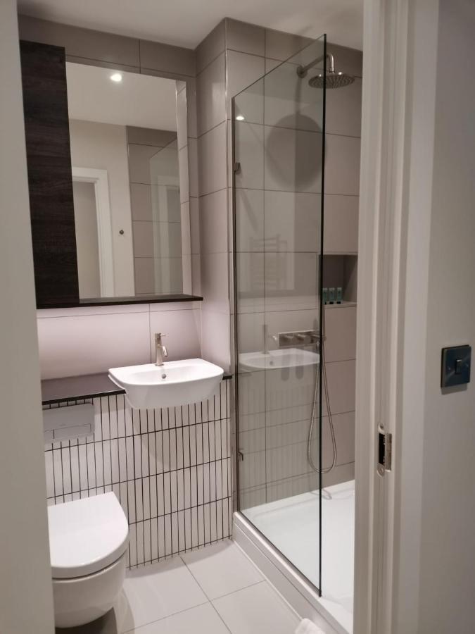 Heathrow North Apartments By Charles Hope Hounslow Luaran gambar