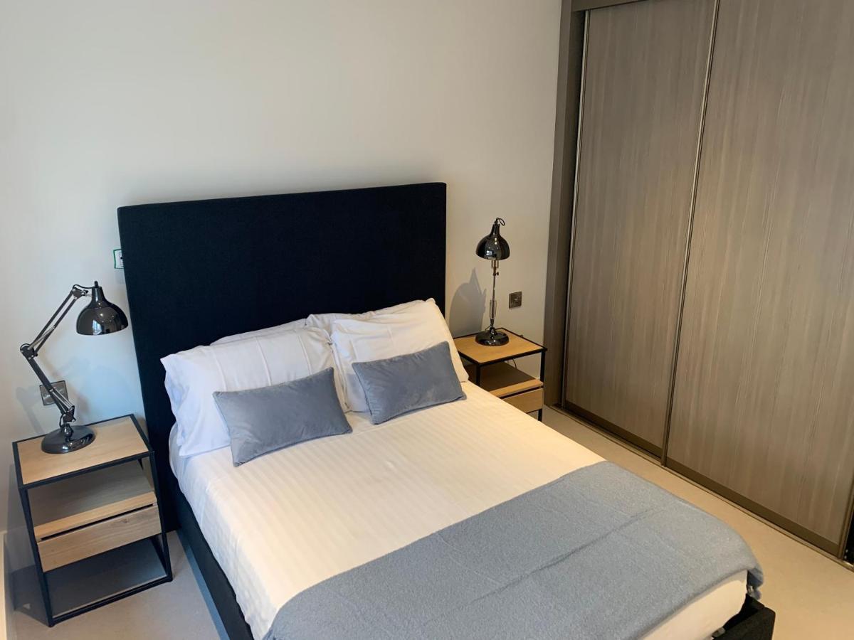 Heathrow North Apartments By Charles Hope Hounslow Luaran gambar
